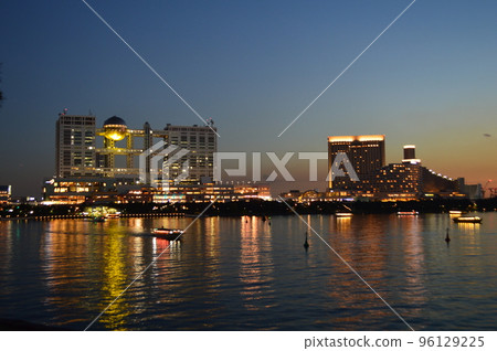 Night view of Tokyo 96129225