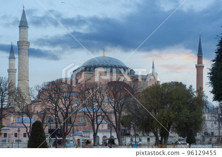 Haghia Sophia - mosque in Istanbul Haghia Sophia - mosque in Istanbul 96129455