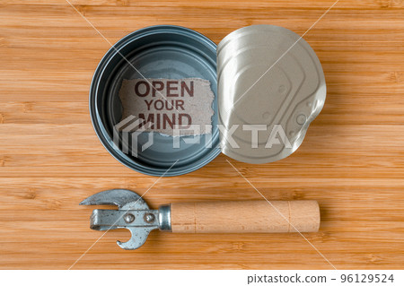 Open your mind to new and creative thinking 96129524