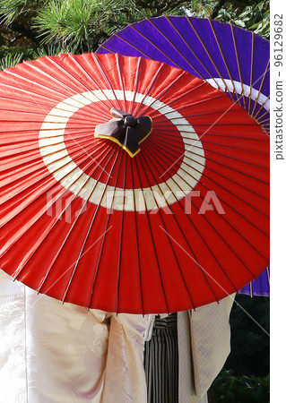 A pre-wedding shoot that happened to happen 96129682