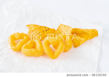兩種玉米零食 兩種玉米零食 96130340