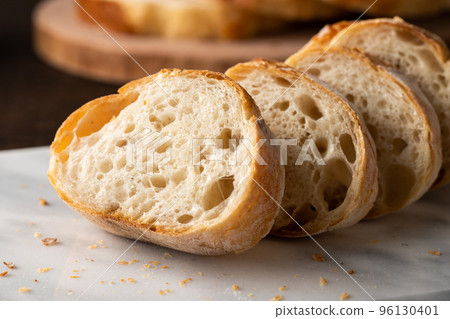 Crispy on the outside and moist and chewy on the inside, our special butter Crispy on the outside and moist and chewy on the inside, our special butter 96130401