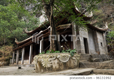 Bich Dong pagoda in Ninh Binh, Vietnam 96131992