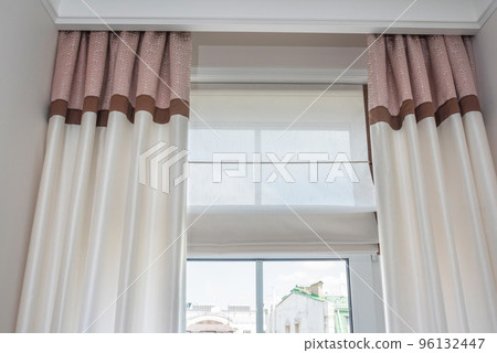 Curtain interior decoration in living room 96132447