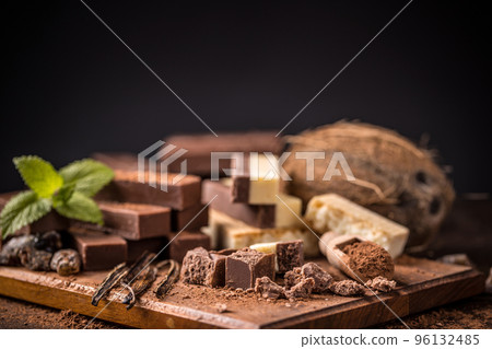 Homemade chocolate bars Homemade chocolate bars 96132485