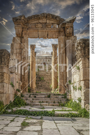 portal ruins in the ancient city of Jerash. portal ruins in the ancient city of Jerash. 96133045