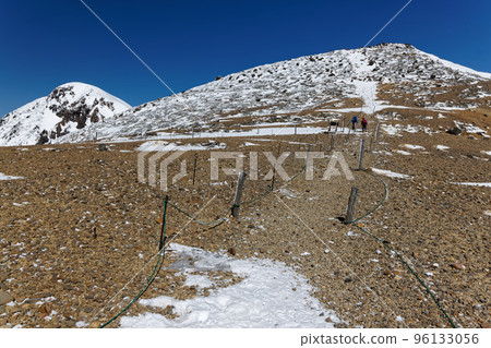 冬季的八嶽山脈、寧石岳、西天狗岳 96133056