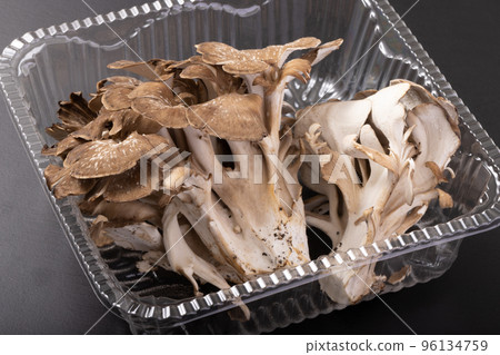 秋田縣原木舞茸 96134759