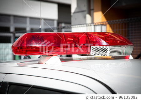 警察形象巡邏車上的紅燈 警察形象巡邏車上的紅燈 96135082