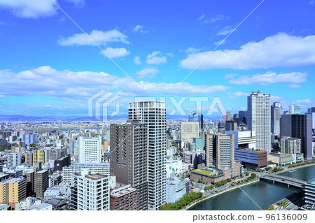 The view from the Osaka International Conference Center (Grand Cube Osaka) heliport (a rare view) 96136009