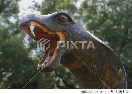 Wat Jed Yod, built in 1497, is a large active temple where monks live and study, and is seldom 96136407