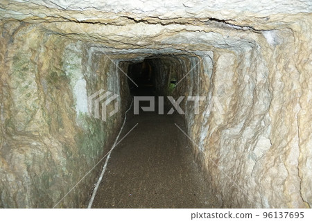 穿過石見銀山和龍源寺麻布 穿過石見銀山和龍源寺麻布 96137695