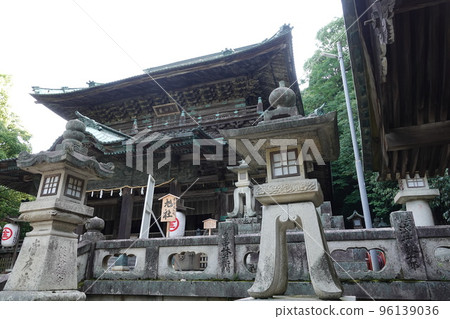 Konpiragu Shrine is a shrine located on Mt. 96139036