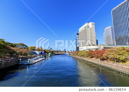 Osaka City, Osaka Prefecture Autumn scenery of Osaka Business Park 96139654