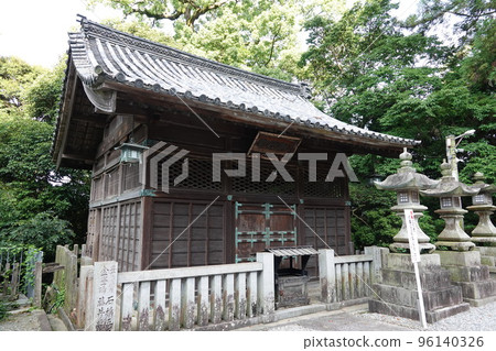 Konpiragu Shrine is a shrine located on Mt. 96140326