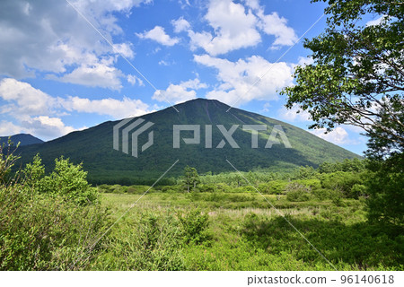 初夏從戰場原看到的南台山 96140618