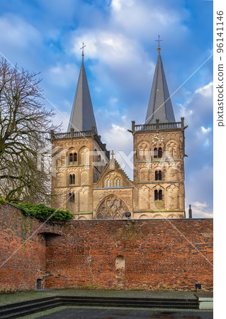 Xanten Cathedral, Germany Xanten Cathedral, Germany 96141146