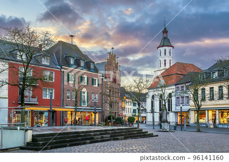 Xanten Market Square, Germany 96141160