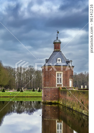 Nordkirchen palace, Germany Nordkirchen palace, Germany 96141216