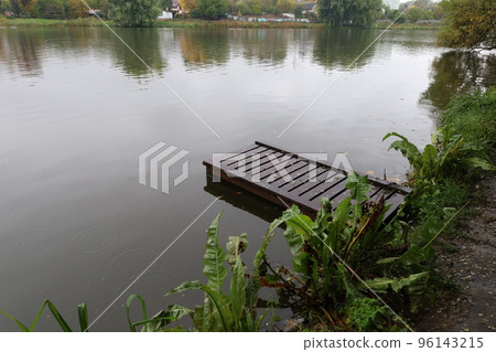 Fishing place on the lake 96143215