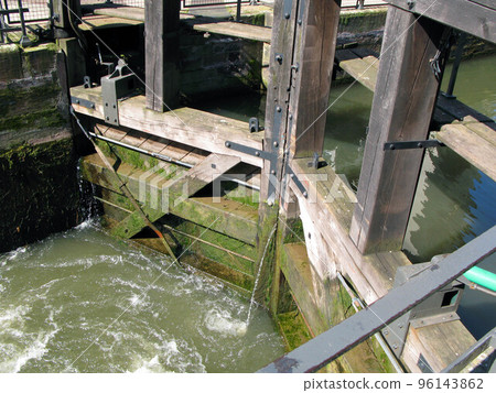 device mechanism of an old wooden canal lock, Strasbourg, France 96143862