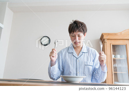 breakfast in pajamas 96144123