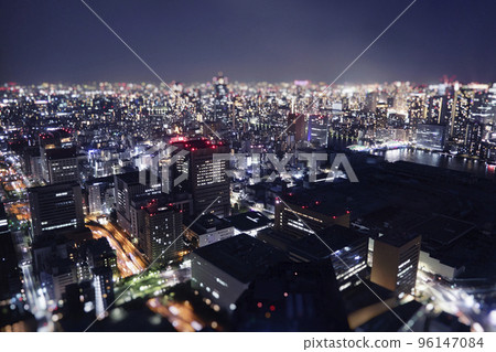 Night skyline of Tokyo city from a skyscraper. 96147084