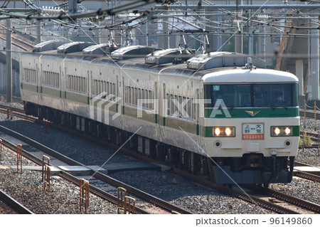 Shinkansen relay running on the Tohoku Passenger Line (Ueno ⇔ Omiya: November 2022) Shinkansen relay running on the Tohoku Passenger Line (Ueno ⇔ Omiya: November 2022) 96149860