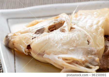 Boiled filefish up. 96150991