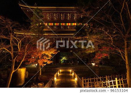 Autumn in Okazaki, Kyoto Konkai Komyo-ji temple with colored leaves and illumination 96153104