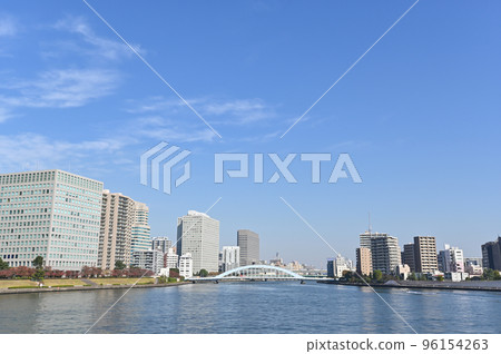 從東京石川島公園看隅田川濱水區 從東京石川島公園看隅田川濱水區 96154263