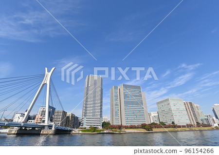 從東京石川島公園看隅田川濱水區 從東京石川島公園看隅田川濱水區 96154266