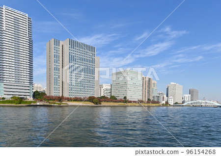 從東京石川島公園看隅田川濱水區 從東京石川島公園看隅田川濱水區 96154268
