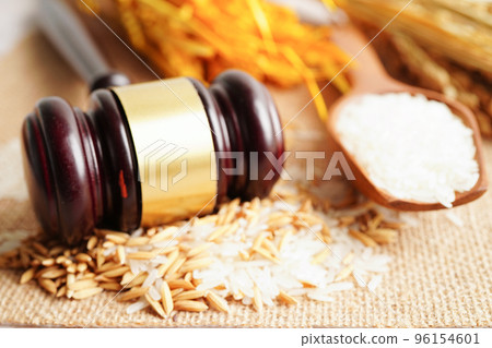 Ginseng roots and green leaf, healthy food. Ginseng roots and green leaf, healthy food. 96154601