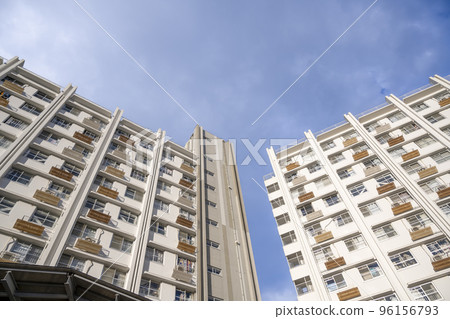 神奈川縣橫濱市的都市景觀橫台站 神奈川縣橫濱市的都市景觀橫台站 96156793