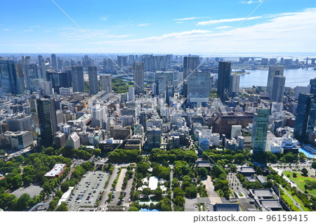 Looking towards Harumi from Tokyo Tower on a summer morning 96159415
