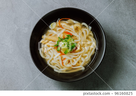 韓國菜黑碗鳀魚kalguksu菜 96160825