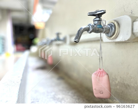 Thinking about Japan's water shortage problem 96163627
