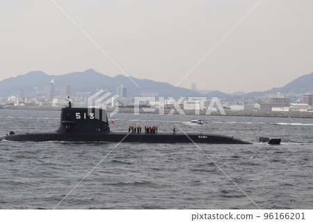 日本海上自衛隊潛艇大吉號離開神戶港 日本海上自衛隊潛艇大吉號離開神戶港 96166201