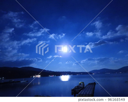 Yamanaka Blue Moon Road on a Full Moon Day Shimotsuki no Tsukiakari no Michi Lakeside of Lake Yamanaka 96168549