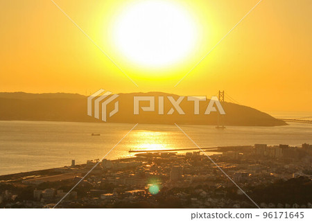 Awaji Island seen from Sumaura Sanjo Yuen 96171645
