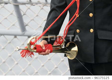海上自衛隊小號喚醒全體人員軍事小號 海上自衛隊小號喚醒全體人員軍事小號 96173125