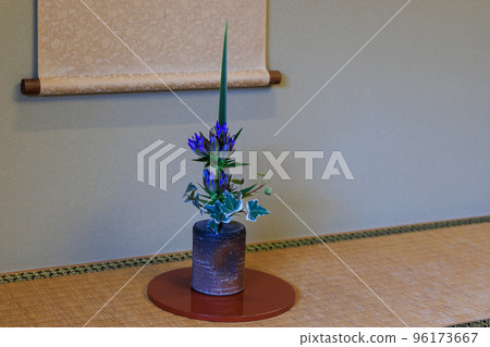 日式房間樓層間的花道 96173667