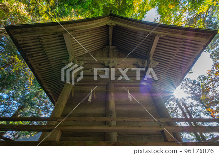 鳥取縣日野區日南町比穀神社大殿笠木 鳥取縣日野區日南町比穀神社大殿笠木 96176076
