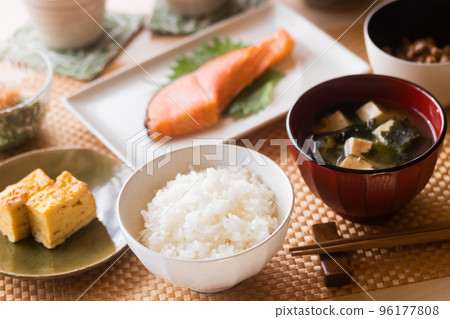 早餐與快樂美味的新米飯 早餐與快樂美味的新米飯 96177808