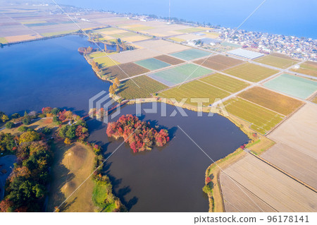 無人機攝影|秋葉美麗,可以露營的曾沼公園|滋賀縣彥根市 無人機攝影|秋葉美麗,可以露營的曾沼公園|滋賀縣彥根市 96178141