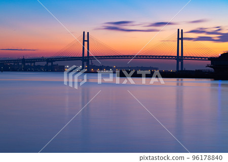 海灣大橋的黎明 海灣大橋的黎明 96178840