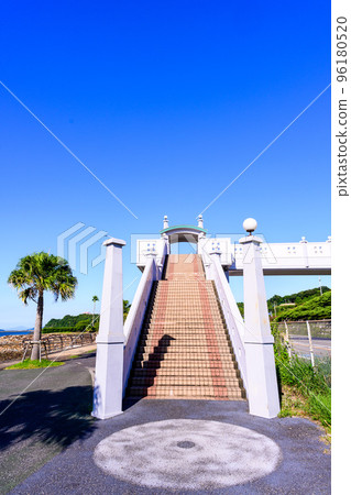 以美麗的夏日天空為背景的天草有明章魚高速公路周圍的風景“道之站有明（漣漪之地）”旅遊勝地 96180520