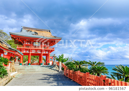 Udo Shrine damaged by a typhoon Nichinan City, Miyazaki Prefecture 96181567