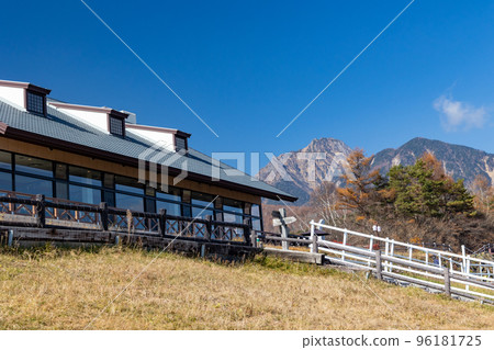 山梨縣立牧場公園和八岳 山梨縣立牧場公園和八岳 96181725